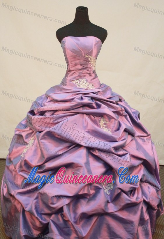Ruche Strapless Appliques Dresses For Quinceaneras in Organza Purple