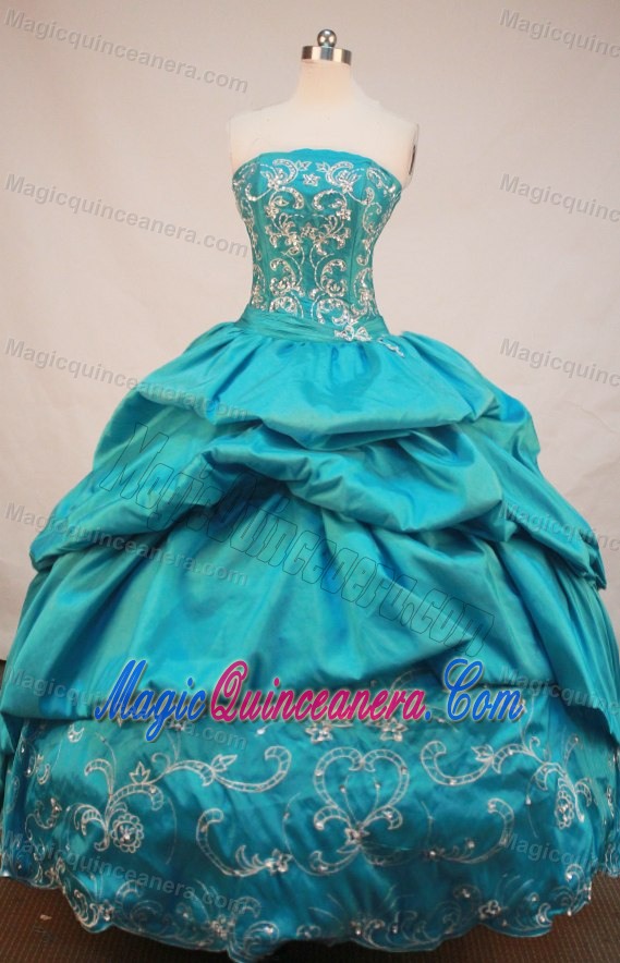Strapless Pick-ups Blue Appliques and Beading Quinceanera Dresses