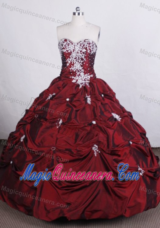 Lovely Burgundy Beading Sweetheart Quincenera Dresses with Pick-ups