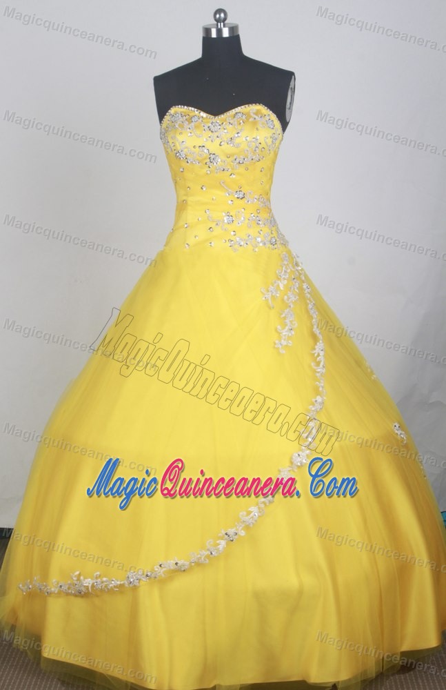 Yellow Quinceanera Dress with Apron Decorated White Appliques
