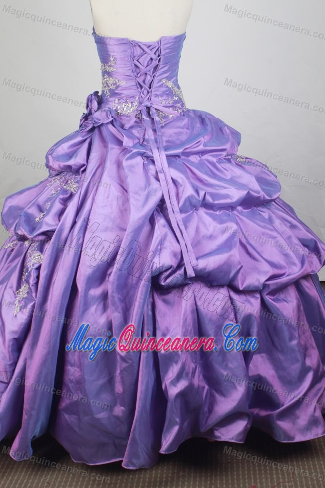Lavender Appliques Quinceanera Dress Decorated Hand Flowers