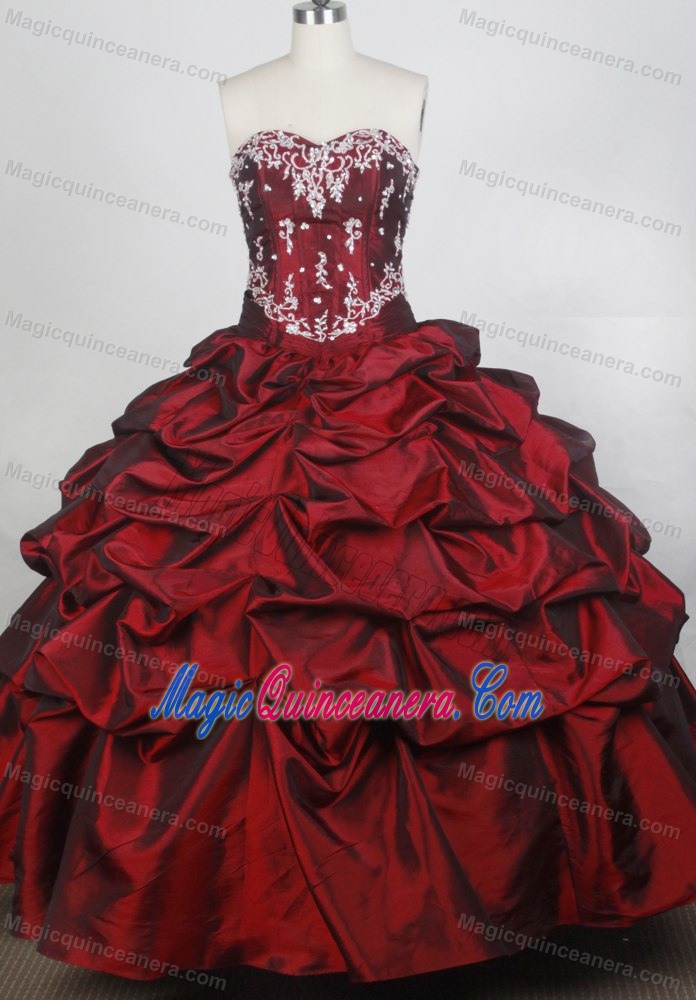 Burgundy Waving Ruffles Quinceanera Dress with White Appliques