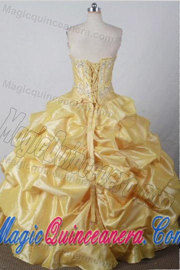 White Appliques and Bubble Ruffles Designed for Sweet 16 Dresses