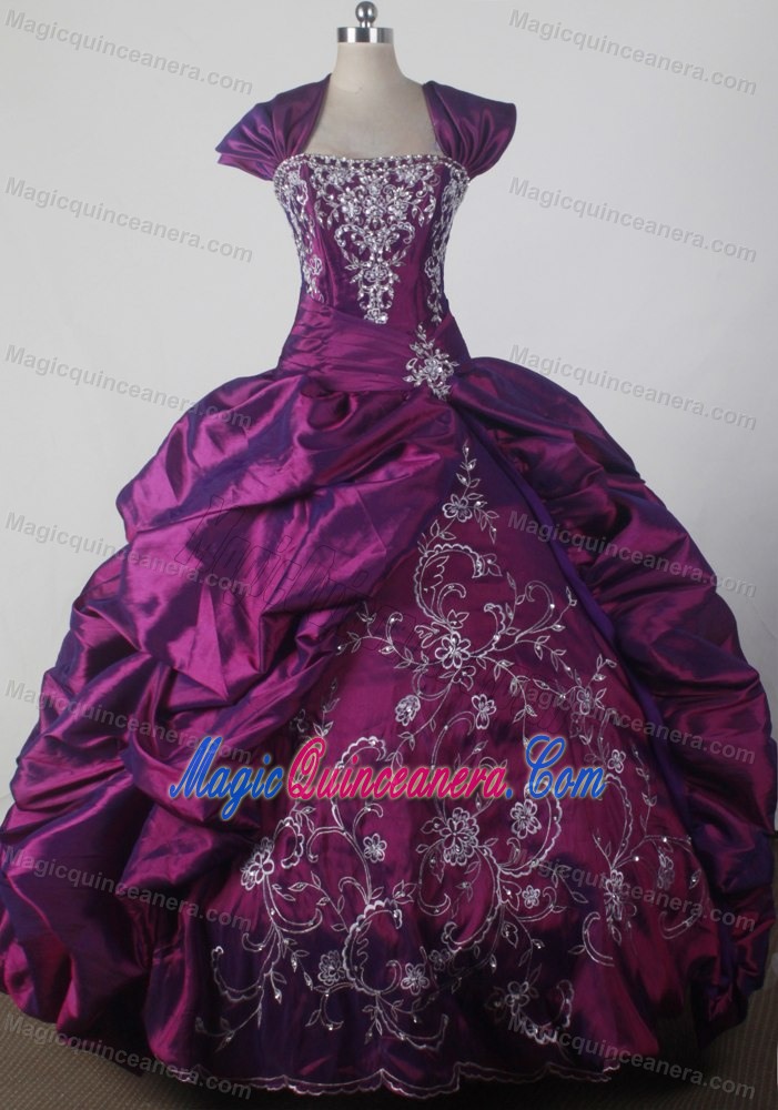 Pleating Wrap and White Applique for Purple Sweet Sixteen Dresses
