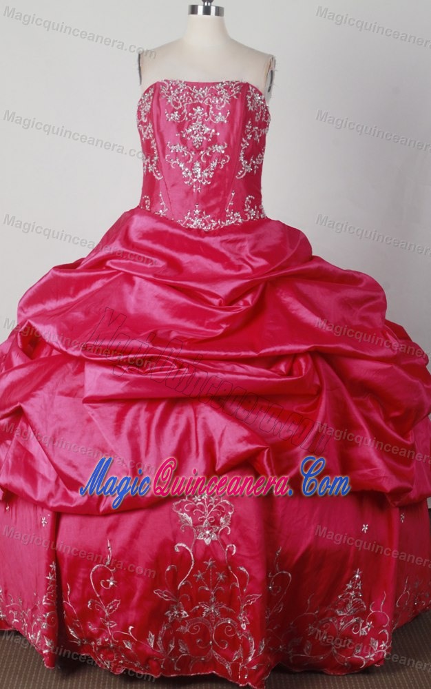 Beaded Appliques and Layered Ruffles Red Quinceanera Gowns