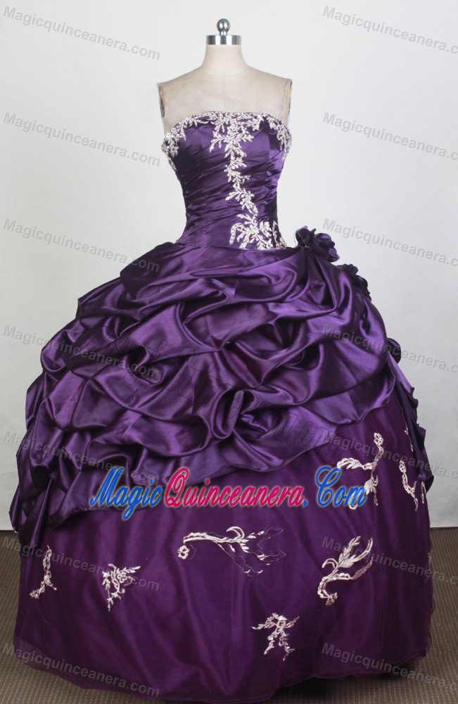 Popular 2013 Bubbled Purple Sweet 15 Dress with Appliques