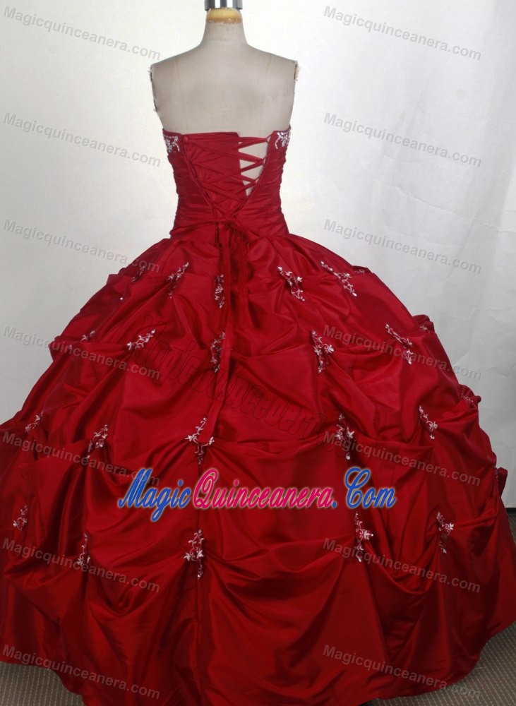 Beaded with Exquisite Pick-ups 2014 Wine Red Quinceanera Ball Gown