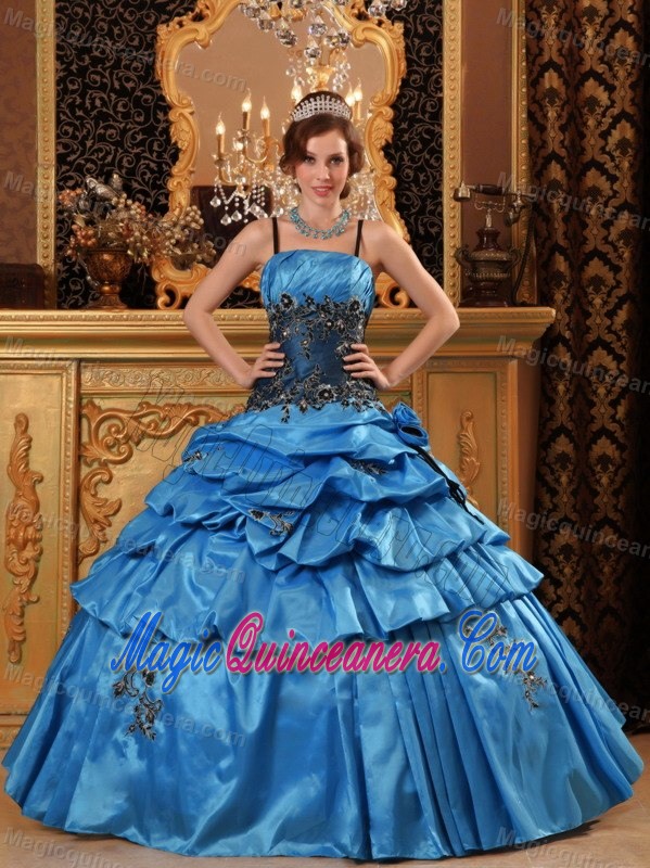 Blue Spaghetti Straps Taffeta Appliques Quinceanera Gown in Belfast
