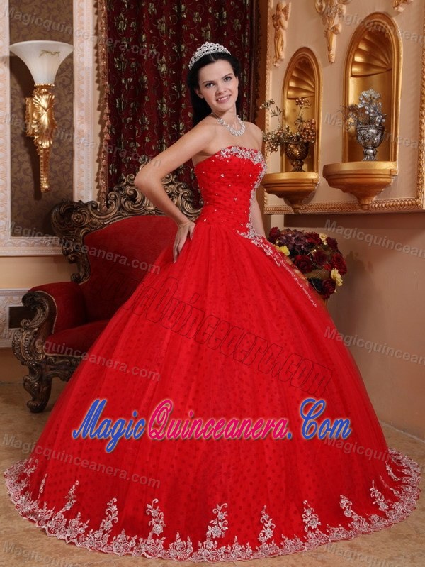 Red ball Gown Tulle Appliques Dress For Quinceanera in Carrickfergus