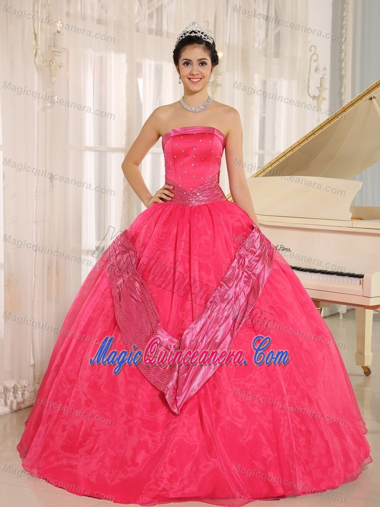 Coral Red Beaded Organza Dresses For Quinceanera in Farnborough