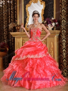 Classic Quinceanera Gowns In Watermelon Ball Gown Strapless Floor-length Organza