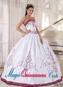 Simple Strapless Embroidery Quinceanera Dress in White and Wine Red