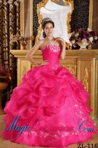 Cheap Strapless Coral Red Ball Gown Organza Quinceanera Dress with Embroidery