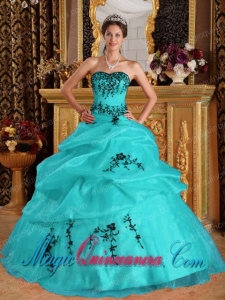 Gorgeous Ball Gown Sweetheart Satin and Organza Embroidery Quinceanera Dress in Turquoise