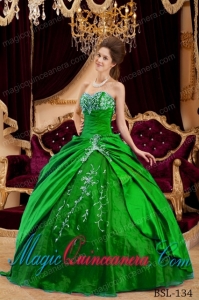 Green Ball Gown Sweetheart Floor-length Taffeta and Tulle Appliques Spring Quinceanera Dress