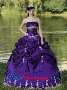 Custom Made Purple Spring Quinceanera Dress Party Wear With Satin Embroidery Decorate