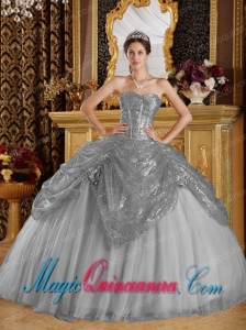 Grey Vintage Ball Gown Sweetheart Sequined and Tulle Quinceanera Dress with Handle Flowers