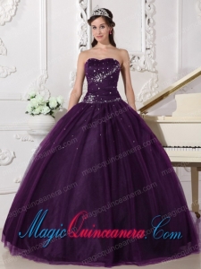 Vintage Dark Purple Ball Gown Sweetheart Tulle Quinceanera Gowns with Rhinestone