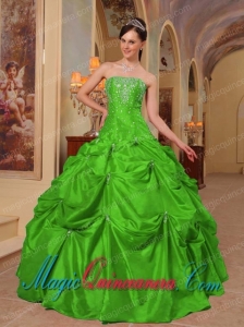 Vintage Strapless Ball Gown Taffeta Beading and Embroidery Quinceanera Gowns in Green