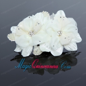 Pretty White Tulle Imitation and Pearls Hair Flower