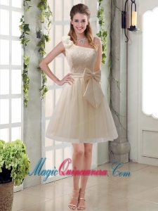 2015 Princess One Shoulder Bowknot Lace Dama Dresses in Champagne