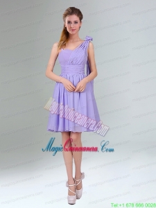 Gorgeous Mini Length Lavender Mother of the Bride Dresses with Ruching and Handmade Flower