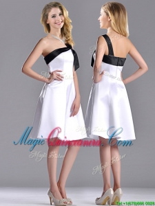 Exquisite One Shoulder Satin Short Dama Dress in White and Black