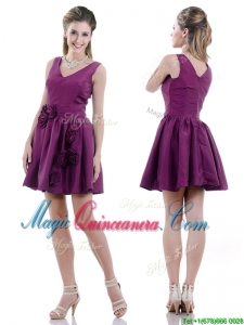 Exquisite V Neck Taffeta Purple Dama Dress with Handcrafted Flowers