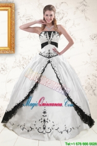 2015 Exquisite Embroidery Quinceanera Dresses in White and Black