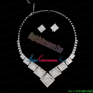 Luxurious Alloy Plated Rhinestone Necklace and Earrings Jewelry Set