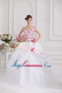 2014 Ball Gown Sweetheart Appliques and Pick ups Quinceanera Dress in White