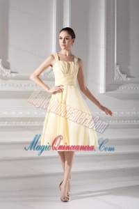 Empire Light Yellow Knee-length Short Dama Dresses with Ruching