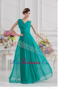 V-neck Empire Turquoise Chiffon Dresses for Dama with Ruching and Beading