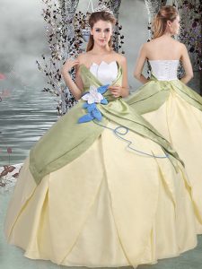 Customized Taffeta Scalloped Sleeveless Lace Up Ruching and Hand Made Flower 15 Quinceanera Dress in Multi-color