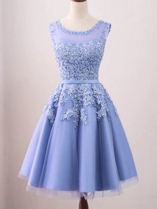 Sophisticated Scoop Sleeveless Dama Dress for Quinceanera Knee Length Lace Lavender Tulle