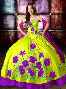 Floor Length Lace Up Quinceanera Gowns Yellow Green for Military Ball and Sweet 16 and Quinceanera with Embroidery