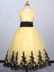 Classical Scoop Sleeveless Pageant Dresses Floor Length Appliques Yellow Tulle