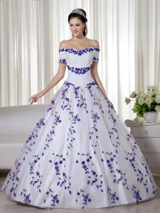 Sumptuous White Ball Gowns Embroidery Quince Ball Gowns Lace Up Organza Short Sleeves Floor Length