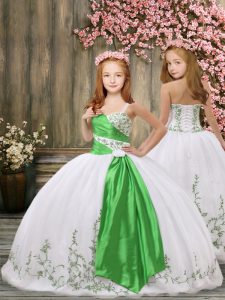 White Ball Gowns Embroidery and Belt Pageant Gowns For Girls Lace Up Organza Sleeveless Floor Length