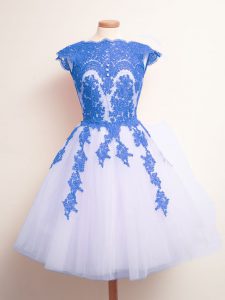Scalloped Sleeveless Tulle Quinceanera Court of Honor Dress Appliques Lace Up