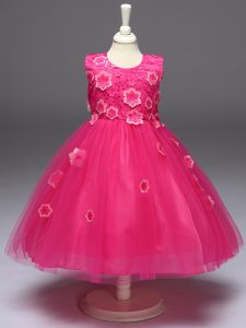 Tulle Sleeveless Knee Length Girls Pageant Dresses and Appliques and Bowknot