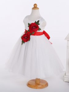 Admirable White A-line Bowknot and Hand Made Flower Pageant Dress Zipper Tulle Sleeveless Knee Length