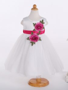 Exquisite Bowknot and Hand Made Flower Pageant Dress Wholesale White Zipper Sleeveless Knee Length