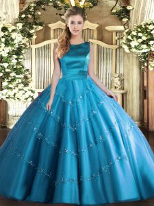 Scoop Sleeveless Tulle Ball Gown Prom Dress Appliques Lace Up