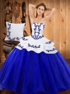 Luxurious Strapless Sleeveless Tulle 15 Quinceanera Dress Embroidery Lace Up