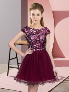 Burgundy Zipper Vestidos de Damas Sequins Cap Sleeves Mini Length