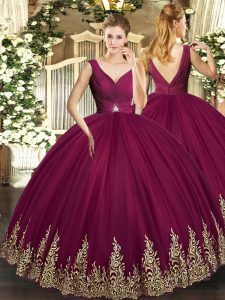 High Quality Burgundy Ball Gowns V-neck Sleeveless Tulle Floor Length Backless Beading and Appliques and Ruching Vestidos de Quinceanera