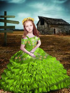 Best Short Sleeves Embroidery and Ruffled Layers Lace Up Little Girl Pageant Gowns