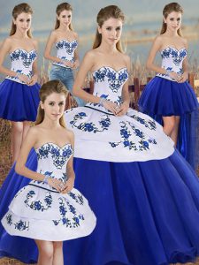 Cheap Tulle Sweetheart Sleeveless Lace Up Embroidery and Bowknot 15th Birthday Dress in Royal Blue