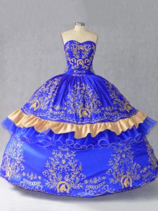 Sleeveless Floor Length Embroidery and Bowknot Lace Up Ball Gown Prom Dress with Royal Blue